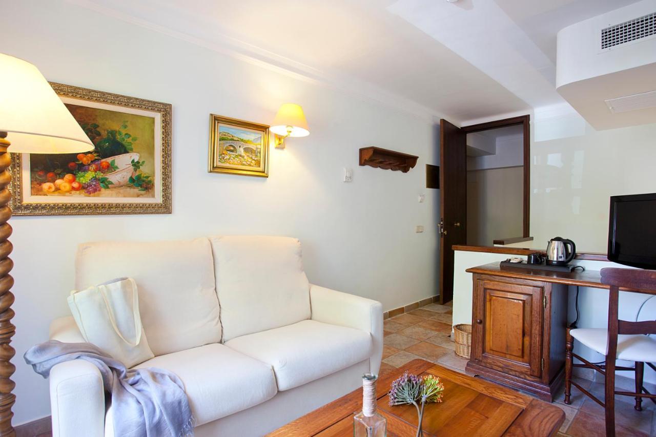 Hotel Cala Sant Vicenc - Adults Only Cala de Sant Vicenc المظهر الخارجي الصورة