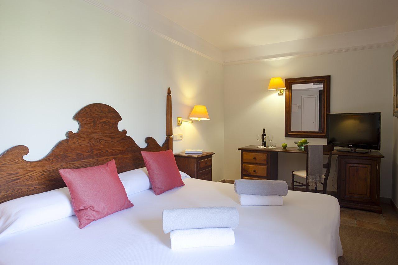 Hotel Cala Sant Vicenc - Adults Only Cala de Sant Vicenc المظهر الخارجي الصورة