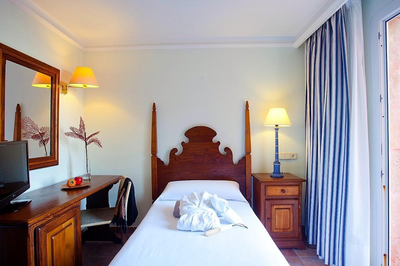Hotel Cala Sant Vicenc - Adults Only Cala de Sant Vicenc المظهر الخارجي الصورة